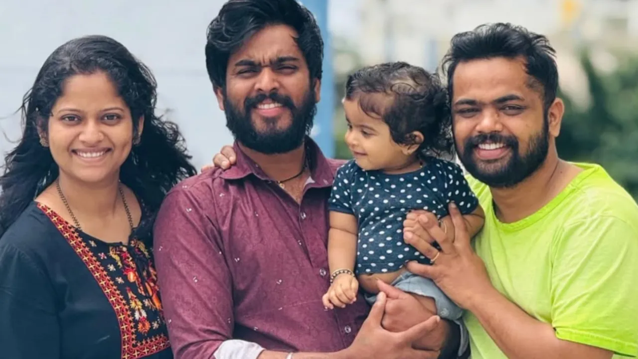 Hanumantha: ಧನರಾಜ್ ಮಗಳ ಜೊತೆ ಫೋಟೋಕ್ಕೆ ಕ್ಯೂಟ್ ಆಗಿ ಪೋಸ್ ಕೊಟ್ಟ ಹನುಮಂತ - Image 5