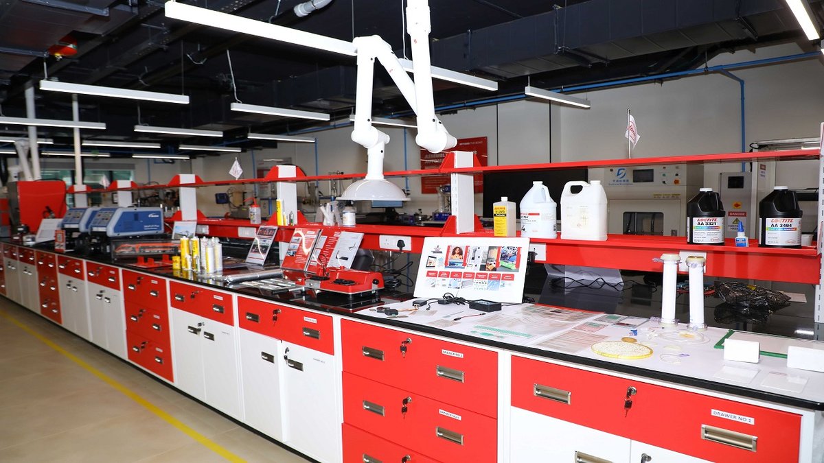 Henkel Adhesive Technologies Customer Application Center in Beng (1)