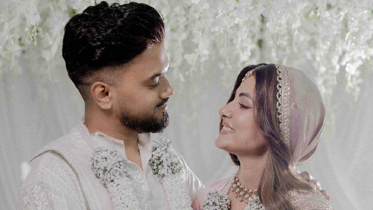 Hina Khan: ಗೆಳೆಯ ರಾಕಿ ಜೈಸ್ವಾಲ್ ಕೈ ಹಿಡಿದ ಹಿನಾ ಖಾನ್; ವೆಡ್ಡಿಂಗ್ ಫೋಟೊ ಇಲ್ಲಿದೆ