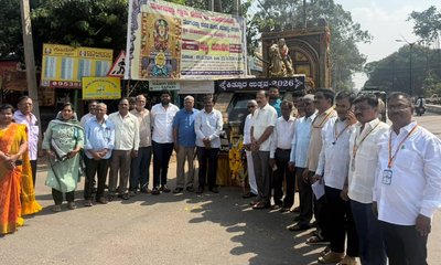ಹೊಸಪೇಟೆಯಲ್ಲಿ ಕಿತ್ತೂರು ರಾಣಿ ಚೆನ್ನಮ್ಮ ಜ್ಯೋತಿ ರಥಯಾತ್ರೆಗೆ ಸ್ವಾಗತ