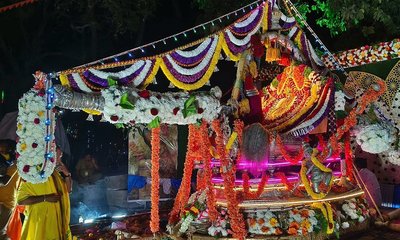 ವಿಜೃಂಭಣೆಯಿಂದ ಜರುಗಿದ ಗುಬ್ಬಿಯಪ್ಪನ ಬೆಳ್ಳಿ ಪಲ್ಲಕ್ಕಿ ಉತ್ಸವ