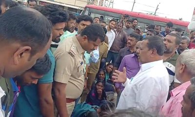 ಶಾಲಾ-ಕಾಲೇಜು ಅವಧಿಯಲ್ಲಿ ಬಸ್ ವ್ಯವಸ್ಥೆಗೆ ಆಗ್ರಹ: ಹೆದ್ದಾರಿ ತಡೆ
