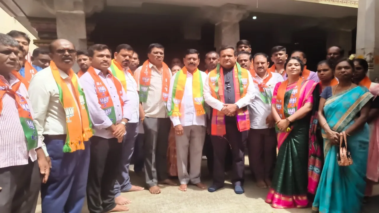 Shidlaghatta News: ಮತದಾರರ ಪಟ್ಟಿಯೇ ಪ್ರಜಾಪ್ರಭುತ್ವದ ಶಕ್ತಿ; ಎಸ್‌ಐಆರ್‌ಗೆ ಸಹಕರಿಸಿ: ಸೀಕಲ್ ರಾಮಚಂದ್ರಗೌಡ