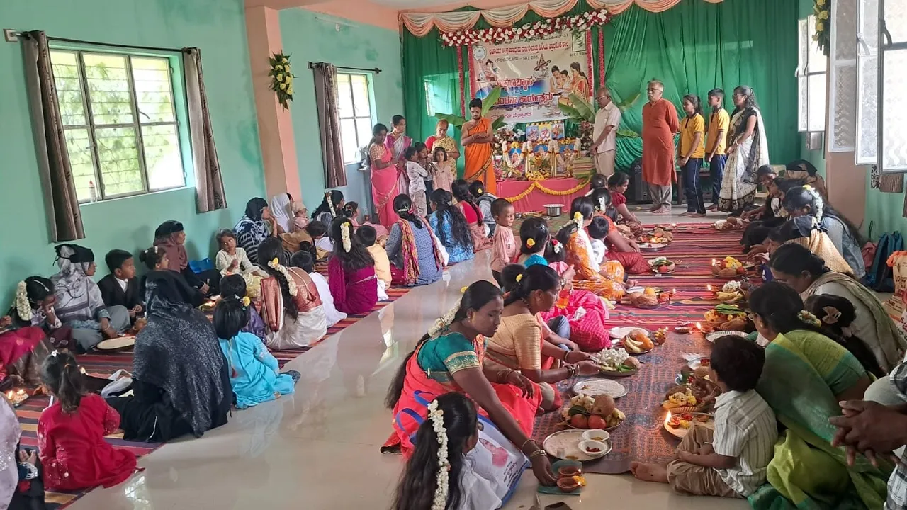 Gauribidanur News: ಗುರುಪೂರ್ಣಿಮೆಯ ಅಂಗವಾಗಿ ಆಚಾರ್ಯ ಶಾಲೆಯಲ್ಲಿ ಅರ್ಥಪೂರ್ಣ ಅಕ್ಷರಾಭ್ಯಾಸ, ಗುರುವಂದನೆ