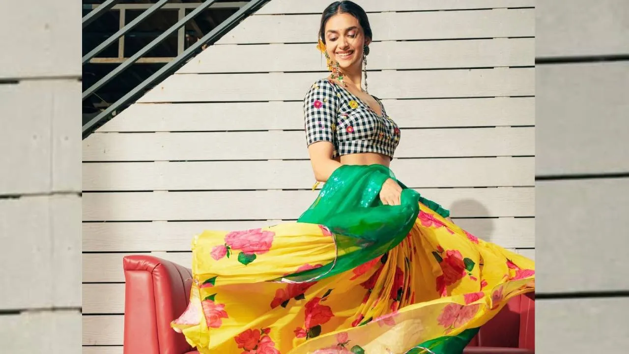 Star Fashion 2025: ಲೆಹೆಂಗಾಗೆ ಶೂ ಧರಿಸಿ ಸ್ಟೈಲಿಂಗ್‌ ರೂಲ್ಸ್ ಬ್ರೇಕ್‌ ಮಾಡಿದ ಕೀರ್ತಿ ಸುರೇಶ್‌ - Image 3