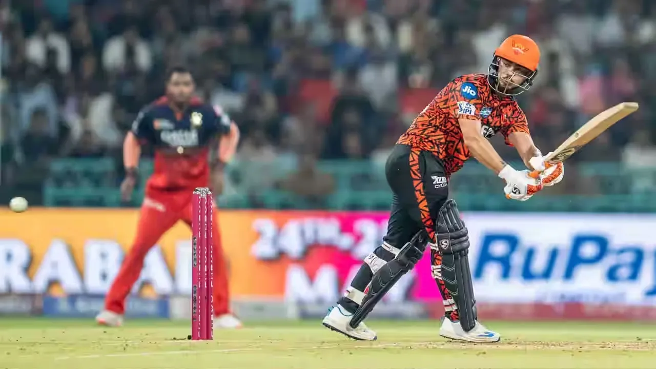 IPL 2025: ಆರ್‌ಸಿಬಿ ಎದುರು ಅಜೇಯ 94 ರನ್‌ ಸಿಡಿಸಿ ಫಾರ್ಮ್‌ಗೆ ಮರಳಿದ ಇಶಾನ್‌ ಕಿಶನ್‌! - Image 1