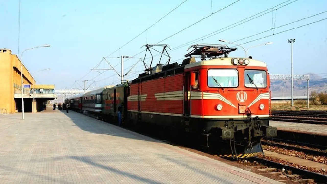 "ಮುಂದಿನ 12 ಗಂಟೆಗಳ ಕಾಲ ರೈಲು ಪ್ರಯಾಣದಿಂದ ದೂರವಿರಿ"; ಇರಾನ್‌ ನಾಗರಿಕರಿಗೆ ಇಸ್ರೇಲ್‌ ಸೂಚನೆ