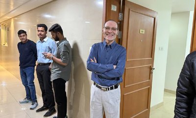 ದುಬೈನಲ್ಲಿ ಸಿಲುಕಿರುವ ಭಾರತೀಯರಿಗೆ ಅಪಾರ್ಟ್‌ಮೆಂಟ್‌ ಬಿಟ್ಟುಕೊಟ್ಟ ಉದ್ಯಮಿ!