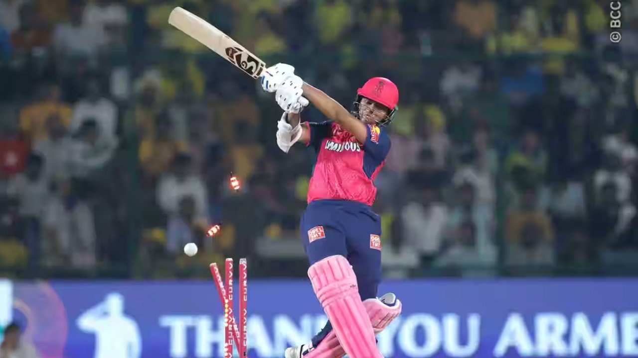 IPL 2025: ಮೊದಲನೇ ಎಸೆತದಲ್ಲಿ ಬೌಂಡರಿ ಬಾರಿಸಿ ಇತಿಹಾಸ ಬರೆದ ಯಶಸ್ವಿ ಜೈಸ್ವಾಲ್‌!