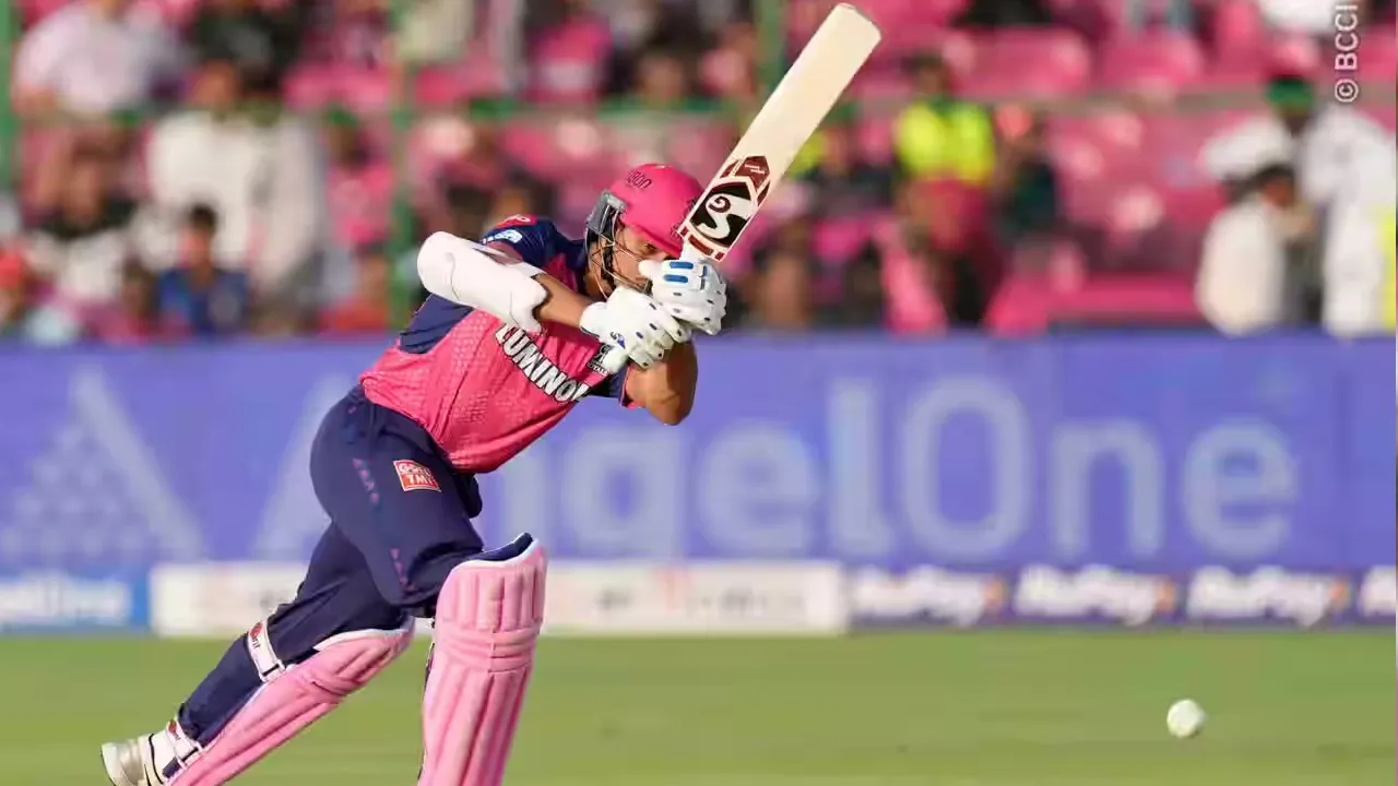 IPL 2025: ಮೊದಲನೇ ಎಸೆತದಲ್ಲಿ ಬೌಂಡರಿ ಬಾರಿಸಿ ಇತಿಹಾಸ ಬರೆದ ಯಶಸ್ವಿ ಜೈಸ್ವಾಲ್‌! - Image 7