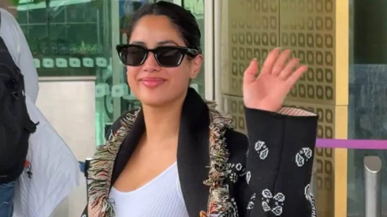 Janhvi Kapoor: ನಟಿ ಜಾನ್ವಿ ಕಪೂರ್ ಬೋಲ್ಡ್ ಲುಕ್ ಗೆ ಪಡ್ಡೆ ಹುಡುಗರು ಫಿದಾ - Image 2