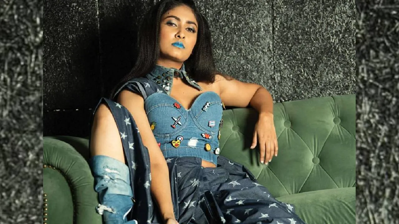Star Saree Fashion 2025: ಲಕ್ಷ್ಮಿ ಕೃಷ್ಣರ ಜೀನ್ಸ್ ಸೀರೆ ಉಟ್ಟ ನಟಿ ಅರ್ಚನಾ ಜೋಯಿಸ್‌ - Image 3