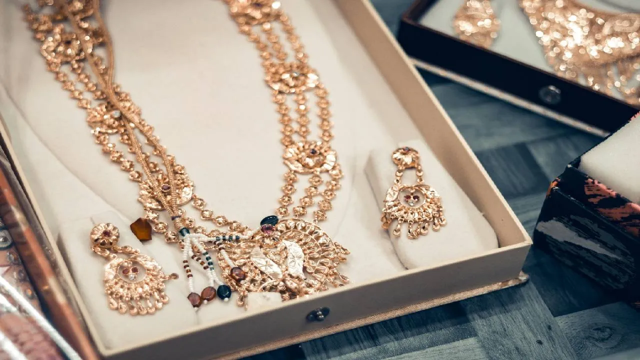 ಅಕ್ಷಯ ತೃತೀಯ ಶಾಪಿಂಗ್‌ಗೂ ಮುನ್ನ ಗಮನದಲ್ಲಿಟ್ಟುಕೊಳ್ಳಬೇಕಾದ ಸಂಗತಿಗಳಿವು - Image 2