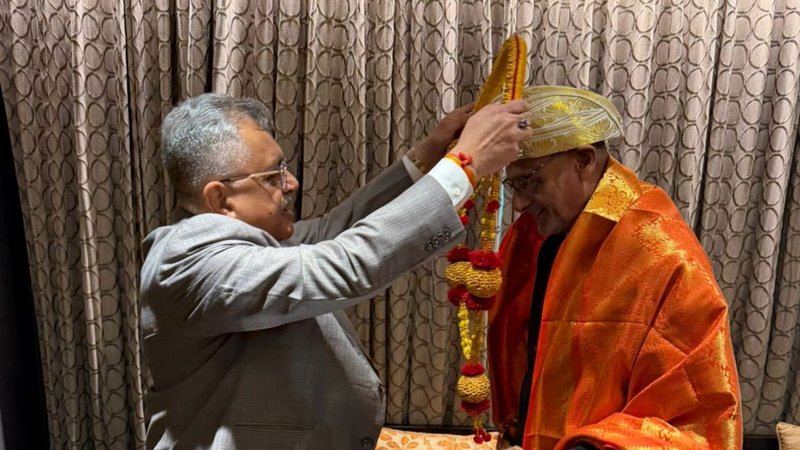 K.S. Vyasarao honored by Tushar Mehta