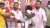 ಅಭಿಮಾನಿ ಕೊಟ್ಟ ಗಿಫ್ಟ್‌ ನೋಡಿ ಸಿಟ್ಟಾದ ಕಮಲ್‌ ಹಾಸನ್‌!