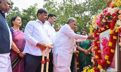 ಕನಕದಾಸರು ಕೇವಲ ಭಕ್ತರಾಗಿರದೇ ಒಬ್ಬ ದಾರ್ಶನಿಕ ವ್ಯಕ್ತಿಯಾಗಿದ್ದರು; CM