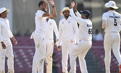 ಹುಬ್ಬಳ್ಳಿಯಲ್ಲಿ ಕರ್ನಾಟಕ vs ಜಮ್ಮು-ಕಾಶ್ಮೀರ ರಣಜಿ ಫೈನಲ್