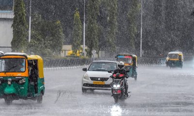 ರಾಜ್ಯದಲ್ಲಿ ಮುಂದಿನ 4  ದಿನ ಭಾರೀ ಮಳೆ ಮುನ್ಸೂಚನೆ