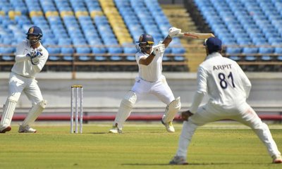 Ranji Trophy: ಕೇರಳ ಎದುರು ಇನಿಂಗ್ಸ್‌ ಜಯ ದಾಖಲಿಸಿದ ಕರ್ನಾಟಕ!