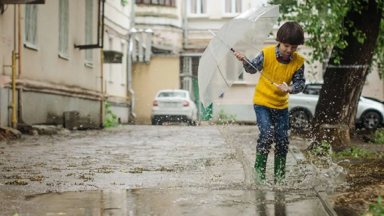 Monsoon Kids Fashion 2026: ಮಕ್ಕಳನ್ನು ಕ್ಯೂಟಾಗಿಸುವ ಮಾನ್ಸೂನ್ ಫ್ಯಾಷನ್‌ವೇರ್‌ಗಳಿವು - Image 3