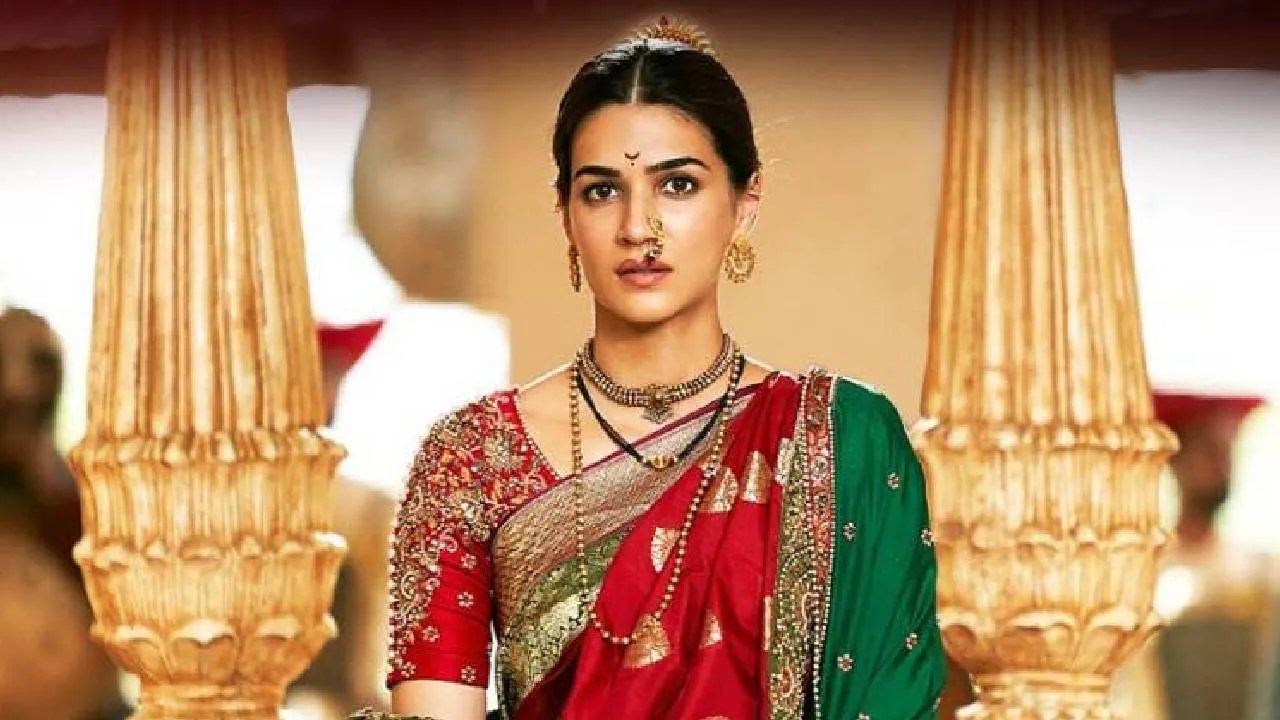 Bollywood actresses: ಗಣೇಶ ಚತುರ್ಥಿ ಹಬ್ಬಕ್ಕೆ ಸೀರೆಯಲ್ಲಿ ಕಂಗೊಳಿಸಲು ಬಾಲಿವುಡ್ ನಟಿಯರು ಫುಲ್‌ ರೆಡಿ - Image 4