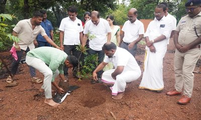 ಗಿಡಮೂಲಿಕೆಗಳ ಸಂರಕ್ಷಣೆಗೆ ಡಾ. ರಾಜೇಶ್ ಬಾಯರಿ ತಂಡದ ಶ್ಲಾಘನೀಯ ಹೆಜ್ಜೆ