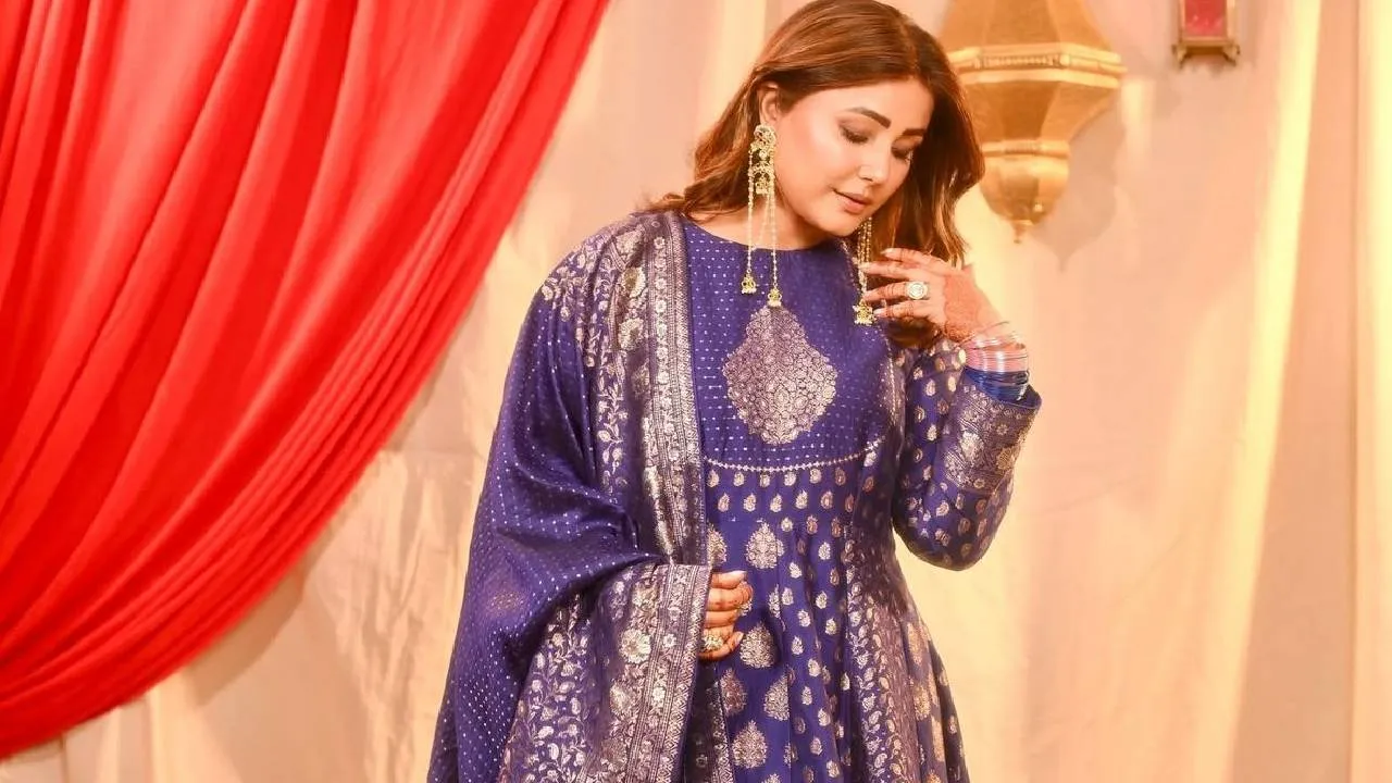 Summer Wedding Fashion 2026: ಸಮ್ಮರ್‌ ವೆಡ್ಡಿಂಗ್‌ ಫ್ಯಾಷನ್‌ನಲ್ಲಿ ಕಾಣಿಸಿಕೊಂಡ ಬುಟ್ಟಾ ಅನಾರ್ಕಲಿ ಸೂಟ್‌ - Image 3