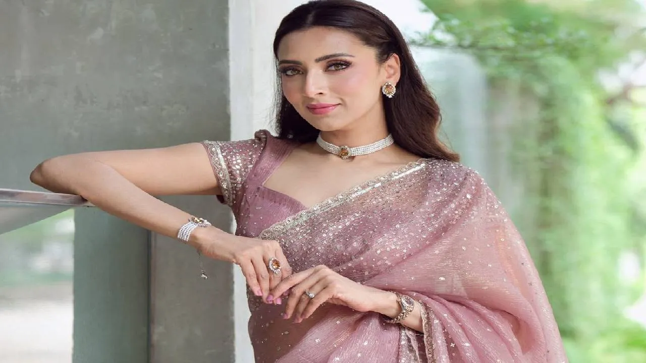 Saree Fashion 2026: ಪಾರ್ಟಿವೇರ್‌ ಆರ್ಗನ್ಜಾ ಸೀರೆಯ ಆಯ್ಕೆಗೆ ಇಲ್ಲಿವೆ ಟಿಪ್ಸ್ - Image 2