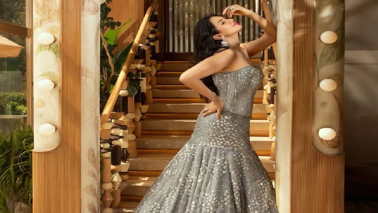 Styling Tips 2026: ಸೆಲೆಬ್ರೆಟಿ ಲುಕ್‌ ನೀಡುವ ಕಾರ್ಸೆಟ್‌ ಗೌನ್‌ ಸ್ಟೈಲಿಂಗ್‌ಗೆ 5 ಐಡಿಯಾ - Image 3