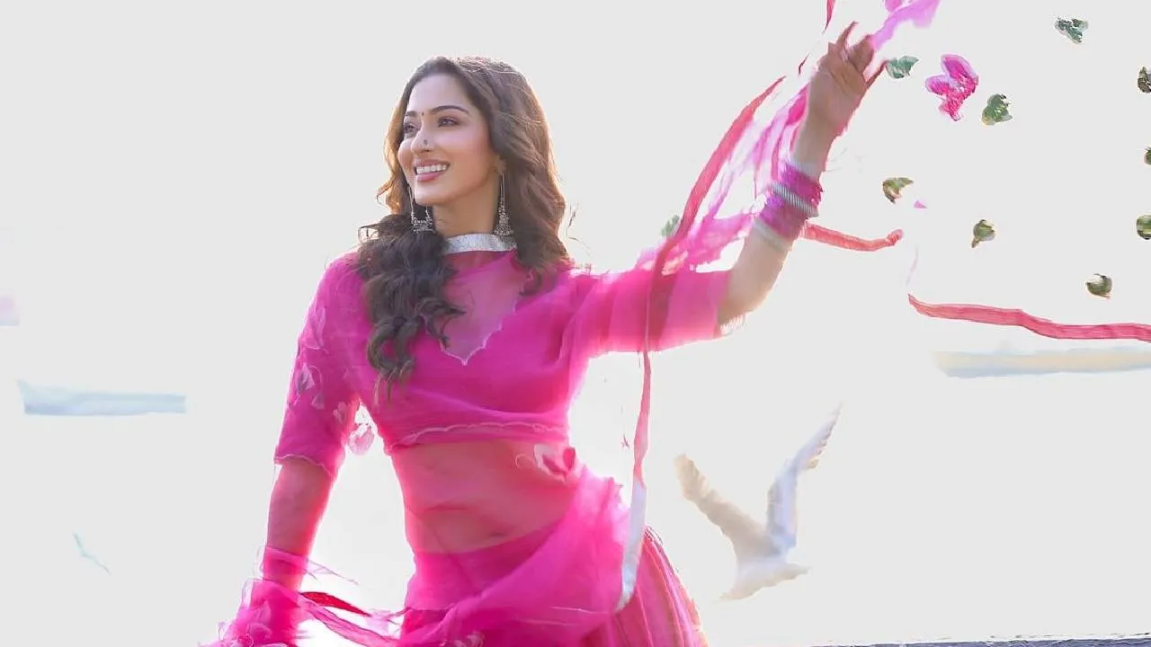 Star Fashion 2026: ಸೀಸನ್‌ ಕೊನೆಯಲ್ಲಿ ವೈಬ್ರೆಂಟ್‌ ಪಿಂಕ್‌ ಲೆಹೆಂಗಾ ಹಂಗಾಮ - Image 3