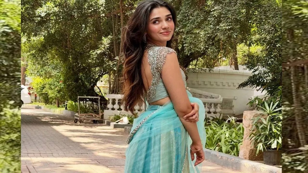 Lehenga Fashion 2026: ಲೆಹೆಂಗಾವನ್ನು ದಾವಣಿ-ಲಂಗದಂತೆ ಧರಿಸಿದ ಕೃತಿ ಶೆಟ್ಟಿ - Image 5