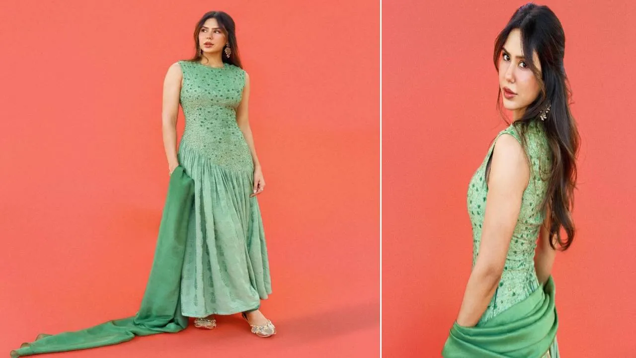 Summer Fashion 2026: ಸಮ್ಮರ್‌ ಕೂಲ್‌ ಸ್ಟೈಲಿಂಗ್‌ಗೆ ಇಂಡೋ-ವೆಸ್ಟರ್ನ್‌ ಲುಕ್‌ನ ಗೌನ್‌ ಸಾಥ್‌ - Image 3