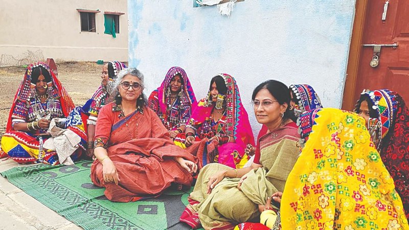 MB Patil wife Asha Patil