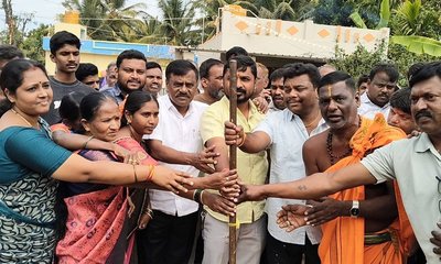 ರಸ್ತೆ ಅಭಿವೃದ್ಧಿ ಕಾಮಗಾರಿಗೆ ಭೂಮಿ ಪೂಜೆ