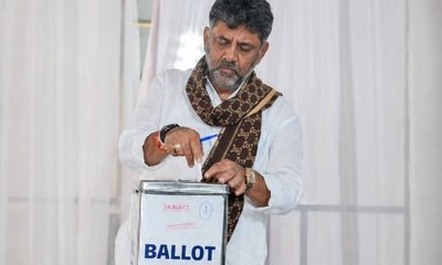 ನಾಳೆ ಎಂಎಲ್‌ಸಿ ಚುನಾವಣೆ ಹಿನ್ನೆಲೆ ಡಿಕೆಶಿ ನೇತೃತ್ವದಲ್ಲಿ ಅಣಕು ಮತದಾನ
