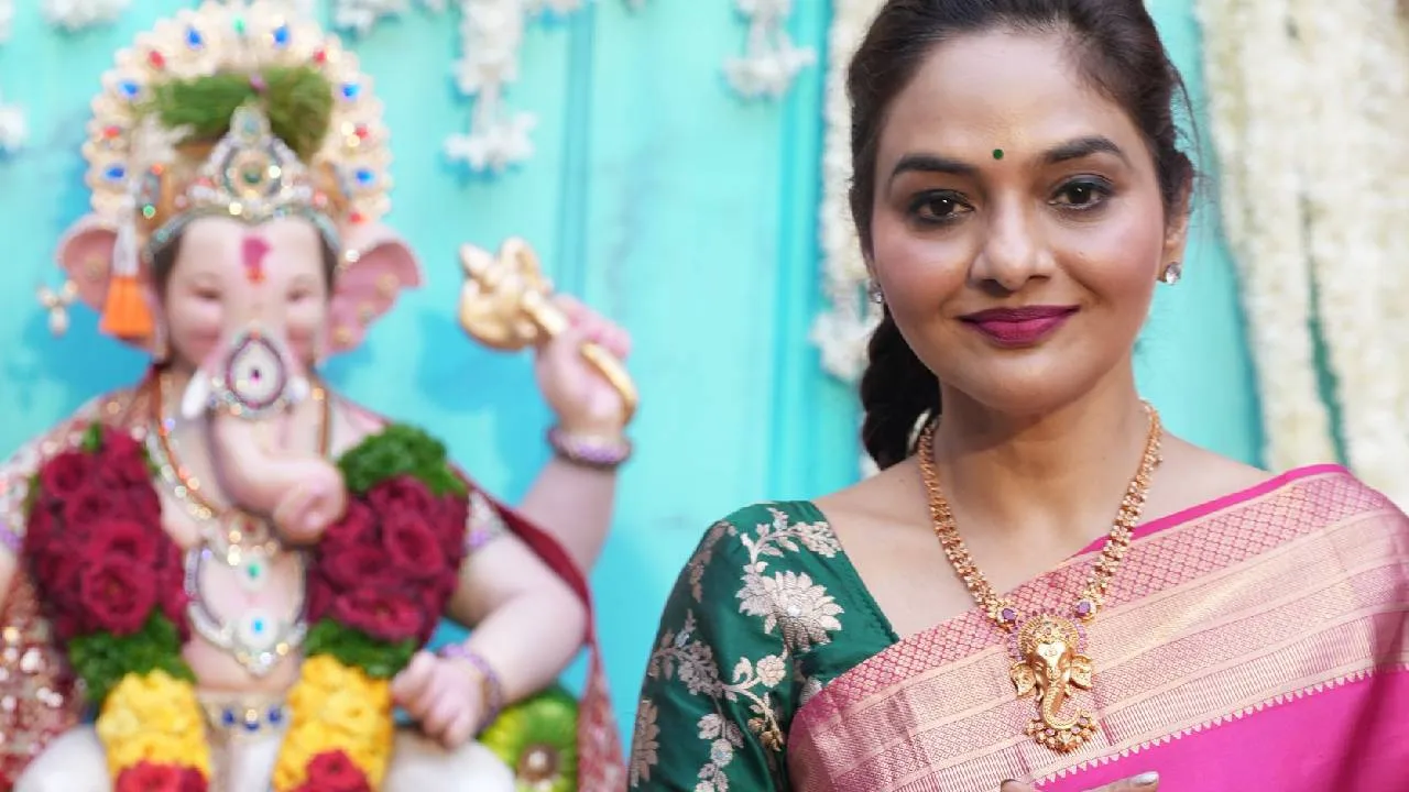 Ganesh Chaturthi 2025: ಬಾಂಬೆ ಟೈಮ್ಸ್ ಗಣೇಶ ಮಹೋತ್ಸವಕ್ಕೆ ಅದ್ಧೂರಿಯಾಗಿ ಎಂಟ್ರಿ ಕೊಟ್ಟ ಬಾಲಿವುಡ್‌ ಸೆಲೆಬ್ರಿಟಿಗಳು - Image 3