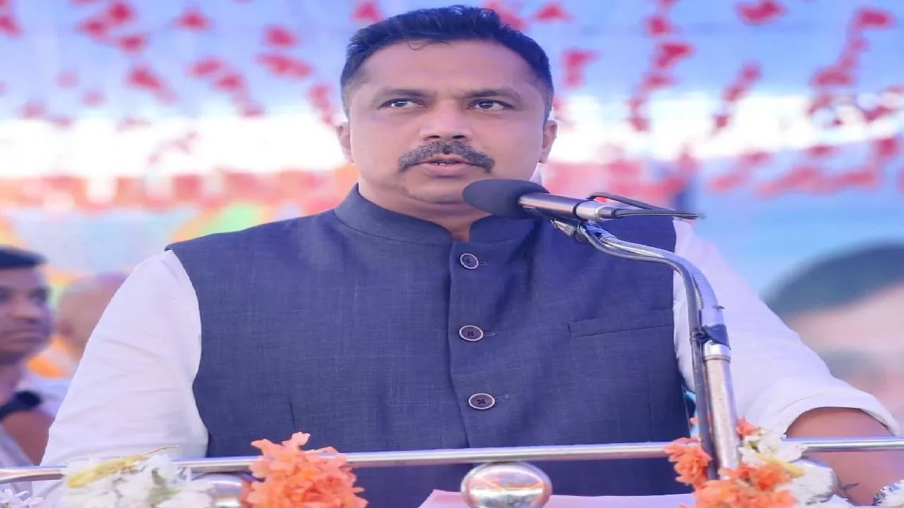 ಸರ್ಕಾರಿ ಶಾಲೆಗಳ ಎಲ್‌ಕೆಜಿ, ಯುಕೆಜಿ ಮಕ್ಕಳಿಗೆ ಸಮವಸ್ತ್ರ ವಿತರಣೆಗೆ ಕ್ರಮ: ಎಂಎಲ್‌ಸಿ ಆರ್. ರಾಜೇಂದ್ರ