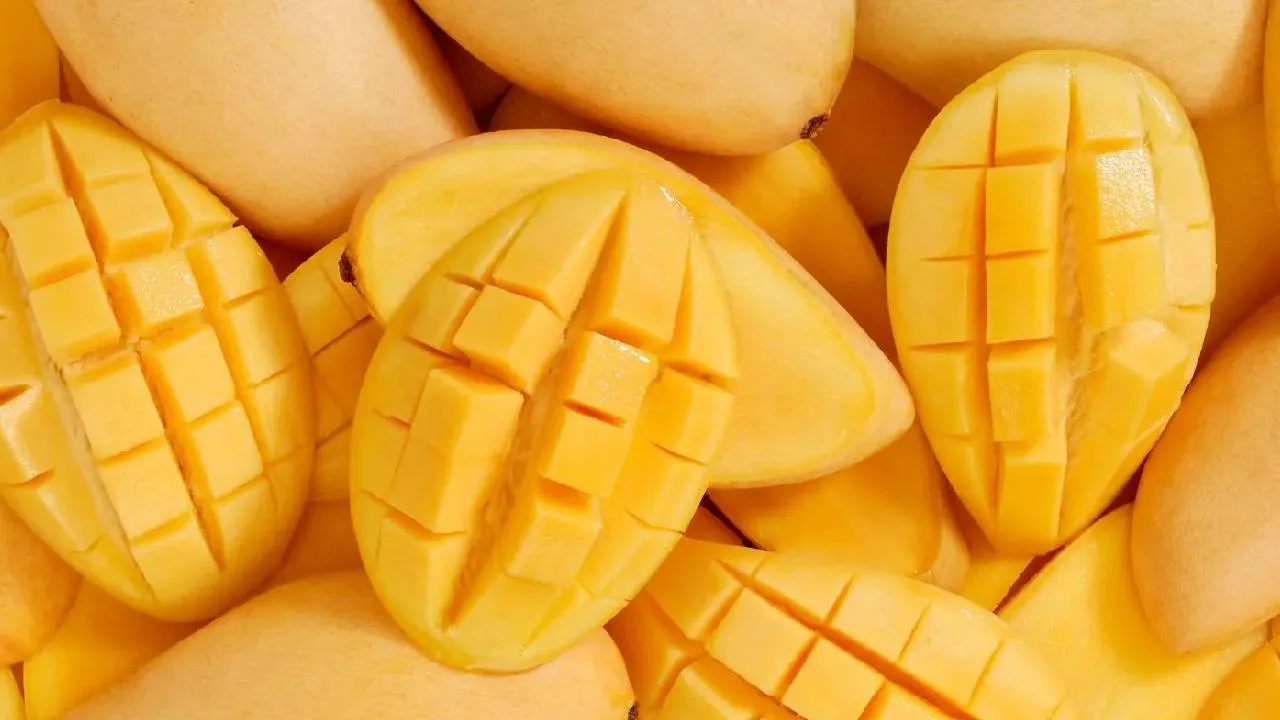 Mango Production Countries: ವಿಶ್ವದೆಲ್ಲೆಡೆ ಹರಡಿದೆ ಭಾರತದ ಮಾವಿನ ಘಮ; ಉತ್ಪಾದನೆಯಲ್ಲಿಯೂ ನಾವೇ ನಂ. 1 - Image 9