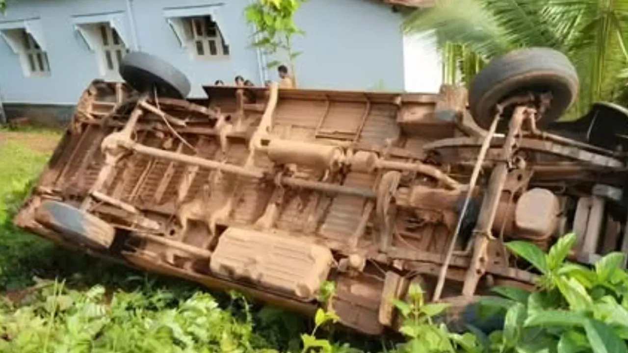 Udupi News: ಮಣಿಪಾಲದಲ್ಲಿ ಶಾಲಾ ಬಸ್‌ ಪಲ್ಟಿಯಾಗಿ 7 ವಿದ್ಯಾರ್ಥಿಗಳಿಗೆ ಗಾಯ