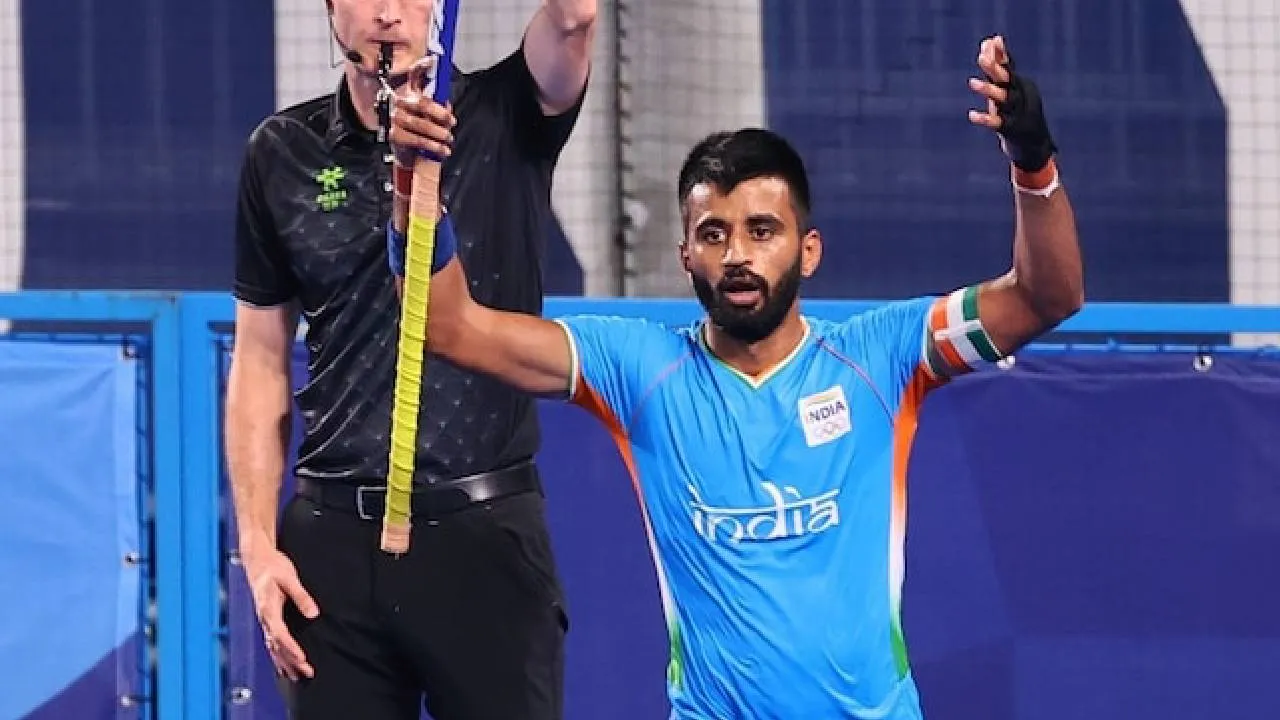 ಅಶಿಸ್ತು ತೋರಿದ ಮನ್‌ಪ್ರೀತ್‌ ಸೇರಿ ಇಬ್ಬರು ಆಟಗಾರರನ್ನು ಪ್ರೊ ಲೀಗ್ ಸಂಭಾವ್ಯ ತಂಡದಿಂದ ಕೈಬಿಟ್ಟ ಹಾಕಿ ಇಂಡಿಯಾ