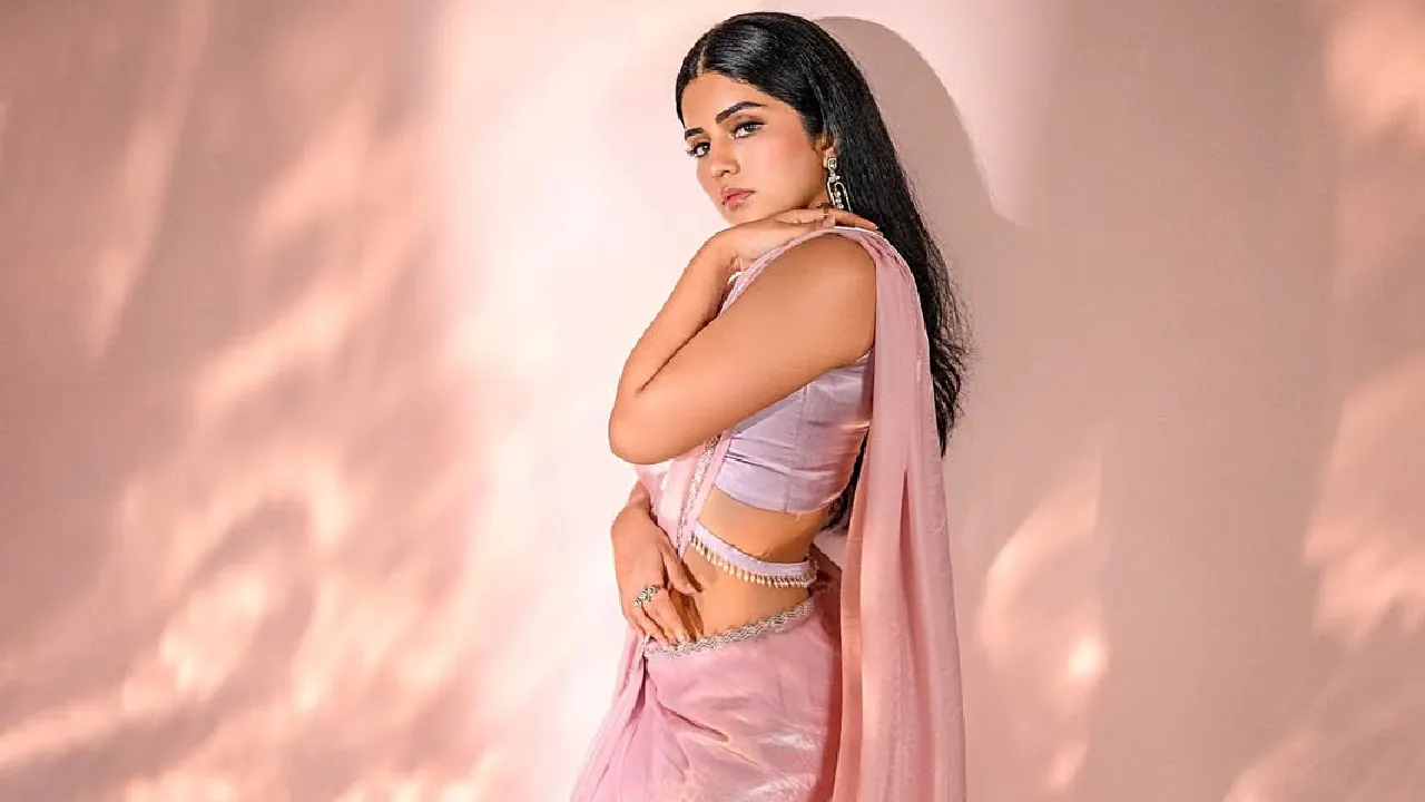 Megha Shetty:  ಸೀರೆಯುಟ್ಟು ಸೊಂಟ ಬಳುಕಿಸಿದ ಮೇಘಾ ಶೆಟ್ಟಿ; ಪಡ್ಡೆ ಹುಡುಗರು ಫಿದಾ - Image 5