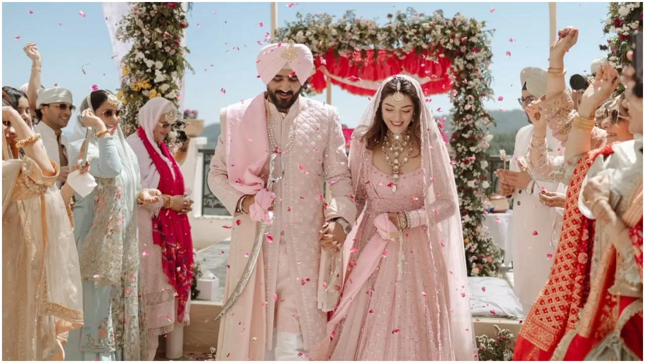 Photos: ದಾಂಪತ್ಯ ಬದುಕಿಗೆ ಕಾಲಿಟ್ಟ ನಟಿ ಮೆಹ್ರೀನ್ ಪಿರ್ಝಾದಾ; ಹಿಮಾಚಲ ಪ್ರದೇಶದಲ್ಲಿ ಅರ್ಷ್‌ ಔಲಕ್ ಜೊತೆ ಅದ್ದೂರಿಯಾಗಿ ನಡೆದ ವಿವಾಹ - Image 2