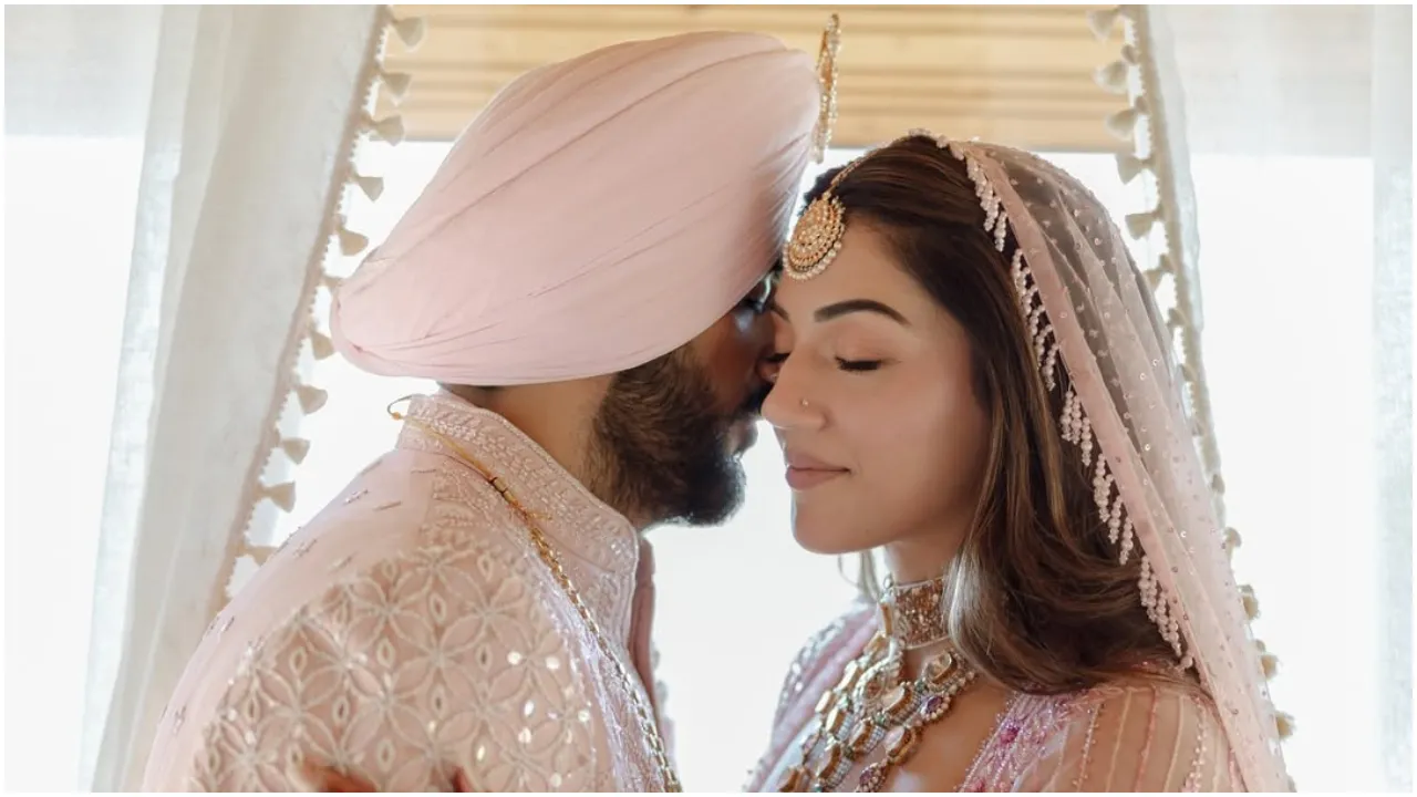 Photos: ದಾಂಪತ್ಯ ಬದುಕಿಗೆ ಕಾಲಿಟ್ಟ ನಟಿ ಮೆಹ್ರೀನ್ ಪಿರ್ಝಾದಾ; ಹಿಮಾಚಲ ಪ್ರದೇಶದಲ್ಲಿ ಅರ್ಷ್‌ ಔಲಕ್ ಜೊತೆ ಅದ್ದೂರಿಯಾಗಿ ನಡೆದ ವಿವಾಹ - Image 5