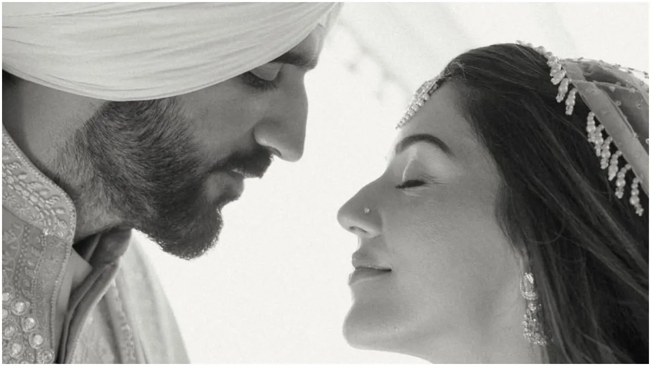 Photos: ದಾಂಪತ್ಯ ಬದುಕಿಗೆ ಕಾಲಿಟ್ಟ ನಟಿ ಮೆಹ್ರೀನ್ ಪಿರ್ಝಾದಾ; ಹಿಮಾಚಲ ಪ್ರದೇಶದಲ್ಲಿ ಅರ್ಷ್‌ ಔಲಕ್ ಜೊತೆ ಅದ್ದೂರಿಯಾಗಿ ನಡೆದ ವಿವಾಹ - Image 6