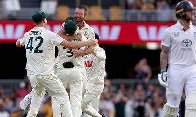 ಪಿಂಕ್‌ ಬಾಲ್‌ ಟೆಸ್ಟ್‌ ಗೆದ್ದ ಆಸೀಸ್‌; ಆಂಗ್ಲರಿಗೆ 8 ವಿಕೆಟ್‌ ಸೋಲು