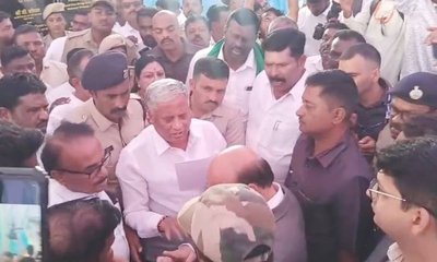 ಕೊಪ್ಪಳದಲ್ಲಿ ಕೈ ಕಾರ್ಯಕರ್ತರ ಹೈಡ್ರಾಮಾ; ಸೋಮಣ್ಣ ವಿರುದ್ಧ ಆಕ್ರೋಶ