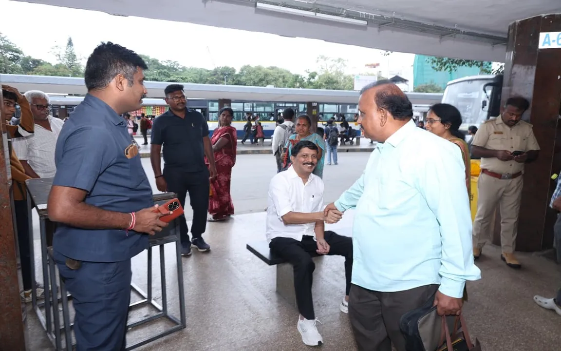Minister visit majestic and KSRTC_3