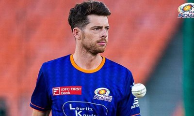 ಮುಂಬೈ ಇಂಡಿಯನ್ಸ್ ತಂಡ ಸೇರಿದ ಮಿಚೆಲ್ ಸ್ಯಾಂಟ್ನರ್