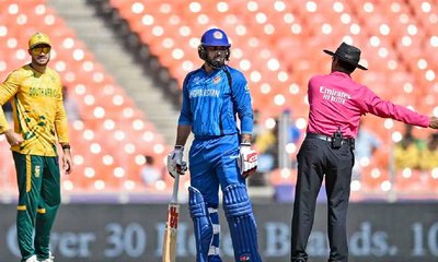 ಅಂಪೈರ್‌ ಜತೆ ವಾಗ್ವಾದ; ಮೊಹಮ್ಮದ್‌ ನಬಿಗೆ ಭಾರೀ ದಂಡ