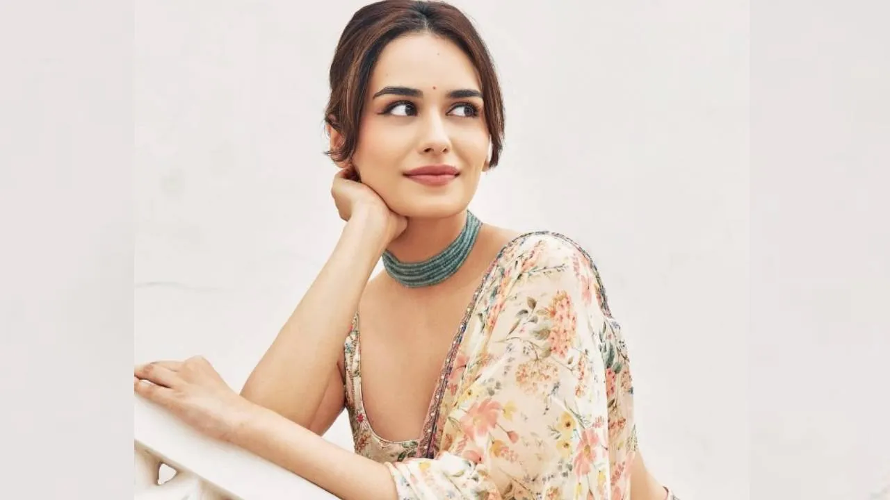 Monsoon Fashion 2025: ಮಾನ್ಸೂನ್‌ ಸೀಸನ್‌ನಲ್ಲೂ ಮುಂದುವರಿದ ಫ್ಲೋರಲ್ ಸೀರೆಗಳು - Image 4